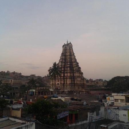 Manju Guest House Hampi Bagian luar foto