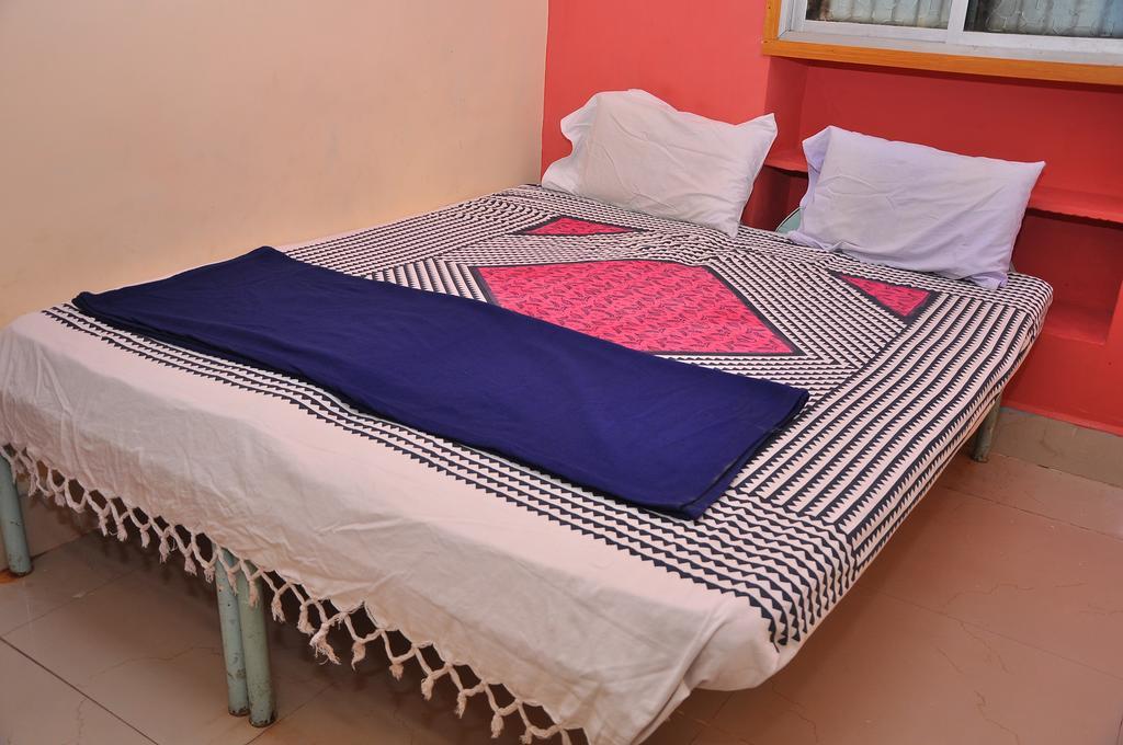 Manju Guest House Hampi Bagian luar foto